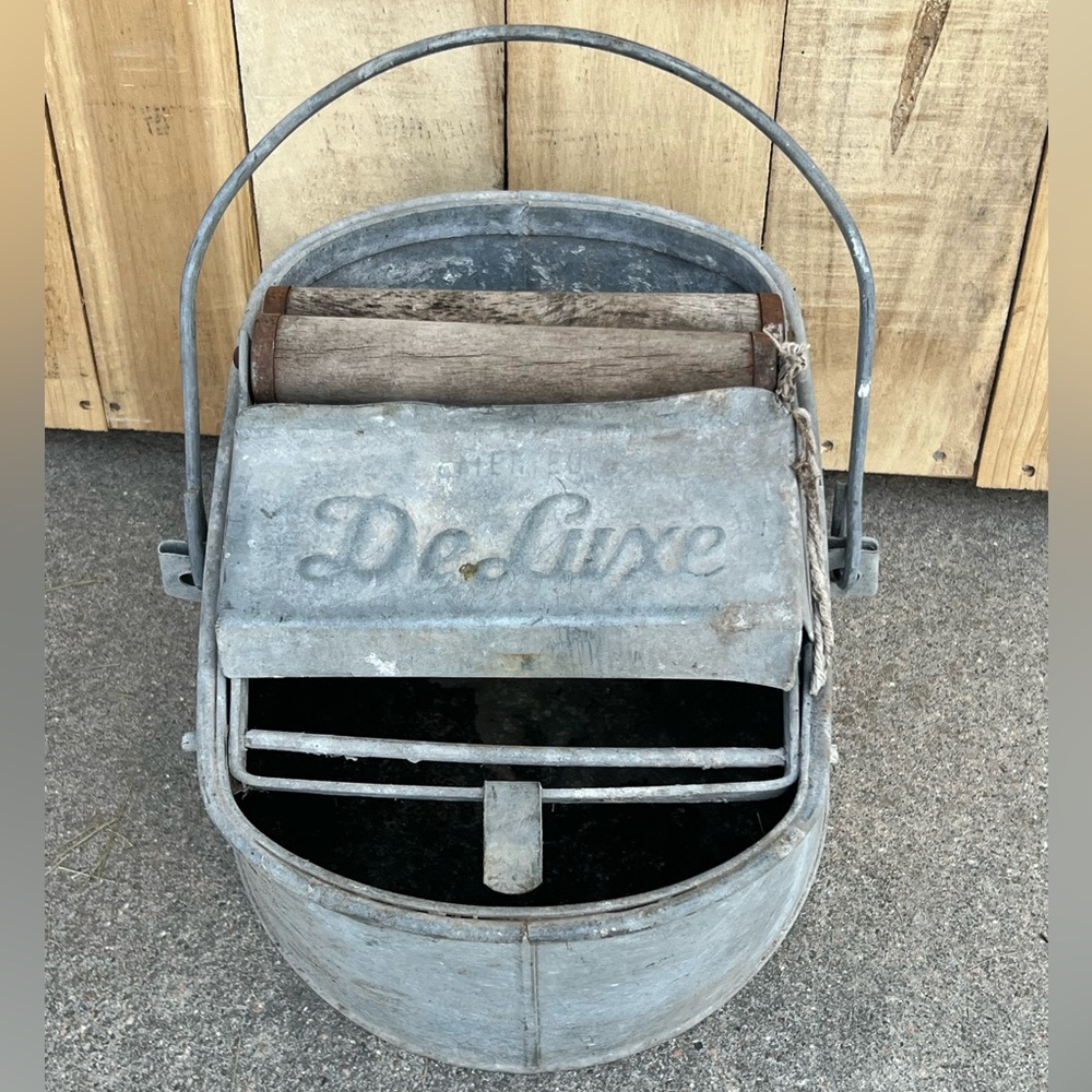 Vintage Galvanized Metal MOP BUCKET WOOD WRINGER